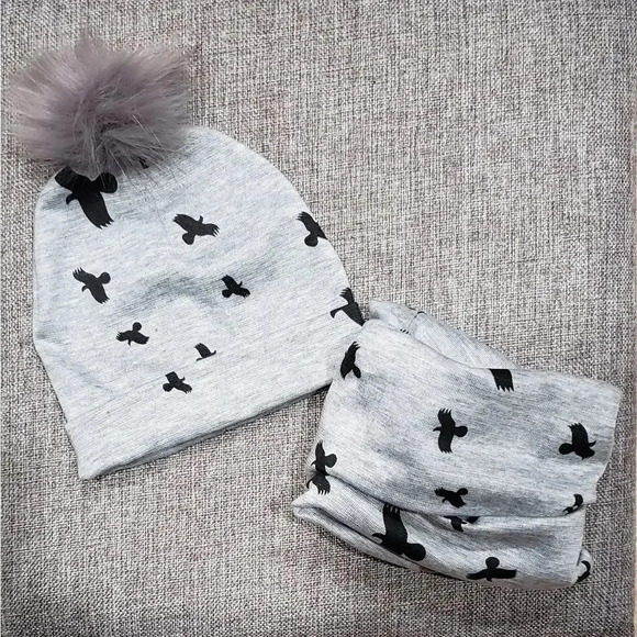 Baby Boy Eagle Pom Pom Hat & Scarf - Picture 2 of 4